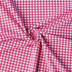 Nahaufnahme von Badelycra Stoff in Rot-Weiss mit kleinem Hahnentritt-Muster. Hochwertiger, schnell trocknender Badeanzugstoff (80% Polyamid, 20% Elasthan).