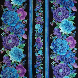 Baumwollstoff mit Blumen in blau von Timeless Treasures