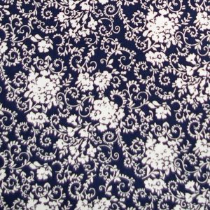 Baumwollstoff mit Blumen und Ranken in dunkelblau