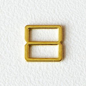 Nahaufnahme eines einzelnen goldfarbigen 8er-Schiebers aus Metall. Der BH-Versteller hat einen Durchlass von 10mm und glänzende Oberfläche.