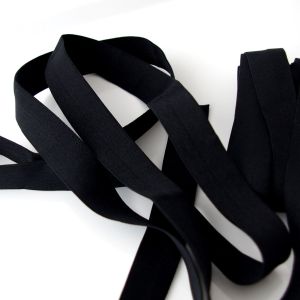 Bund Einfassgummi in schwarz, 20mm breit um Bund für Unterhosen, Trainingshosen, Pyjamas & Leggings zu nähen