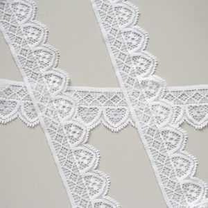 Elastische Spitze in weiss - 35mm breit