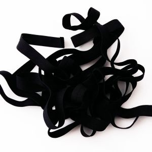 Gummiband in schwarz, 10mm breit, mittelstarke Qualität um Bekleidung & Unterwäsche zu nähen