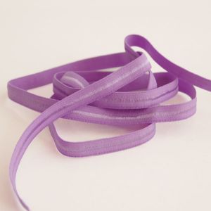 Weiches, dünnes Gummiband in flieder (hellviolett) für den Bund von Slips und Unterwäsche in 5m-Budgetpackung - 8mm breit