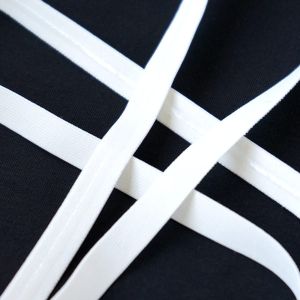 Gummiband mit Silikonstreifen in weiss, 12mm breit zum Kür- und Tanzkleider nähen