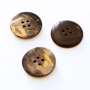 Restmenge 4 Stk. Dunkler Knopf mit gold-Marmor Musterung 15mm