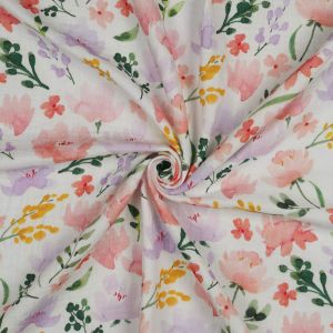 Drapierter Musselin Stoff mit bunten Wiesenblumen: Weiche Double Gauze Webware aus Baumwolle mit floralem Digitaldruck f&uuml;r sommerliche N&auml;hprojekte.
