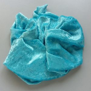 Pannesamt in aquamarine (col. 71)