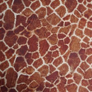 Leichter, schnell trocknender, bielastischer Pareo Stoff in beige-ecru mit Giraffenmuster.