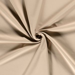 Nahaufnahme vom Softshell Stoff hellbeige, drapiert - wasserabweisender und winddichter Stoff für Outdoor-Bekleidung