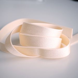 BH-Trägergummi in heller Hautfarbe - 19mm breit, 4m