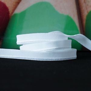 Wäschegummi in weiss, 8mm breit um Unterwäsche, Slips, Tops & Bekleidung zu nähen